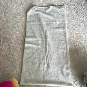 Nieman Marcus Blue cashmere scarf. 76x20